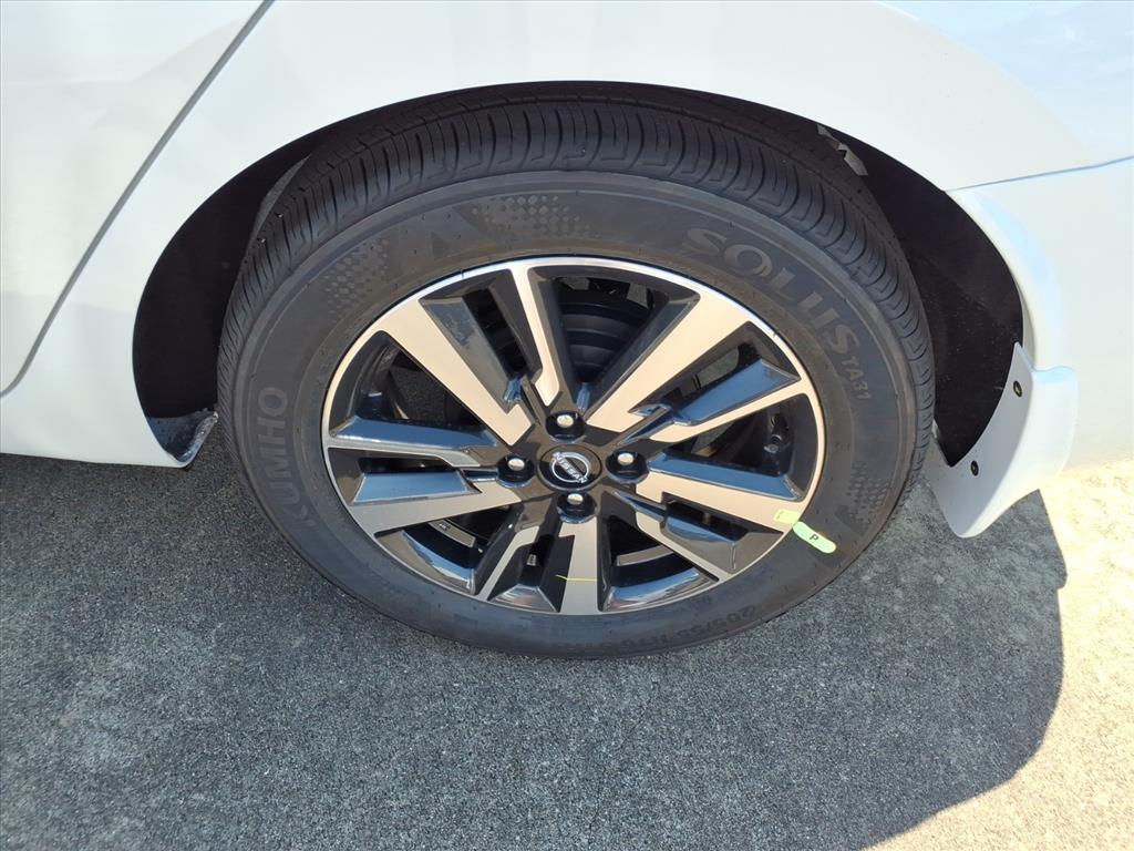 new 2025 Nissan Versa car, priced at $22,800