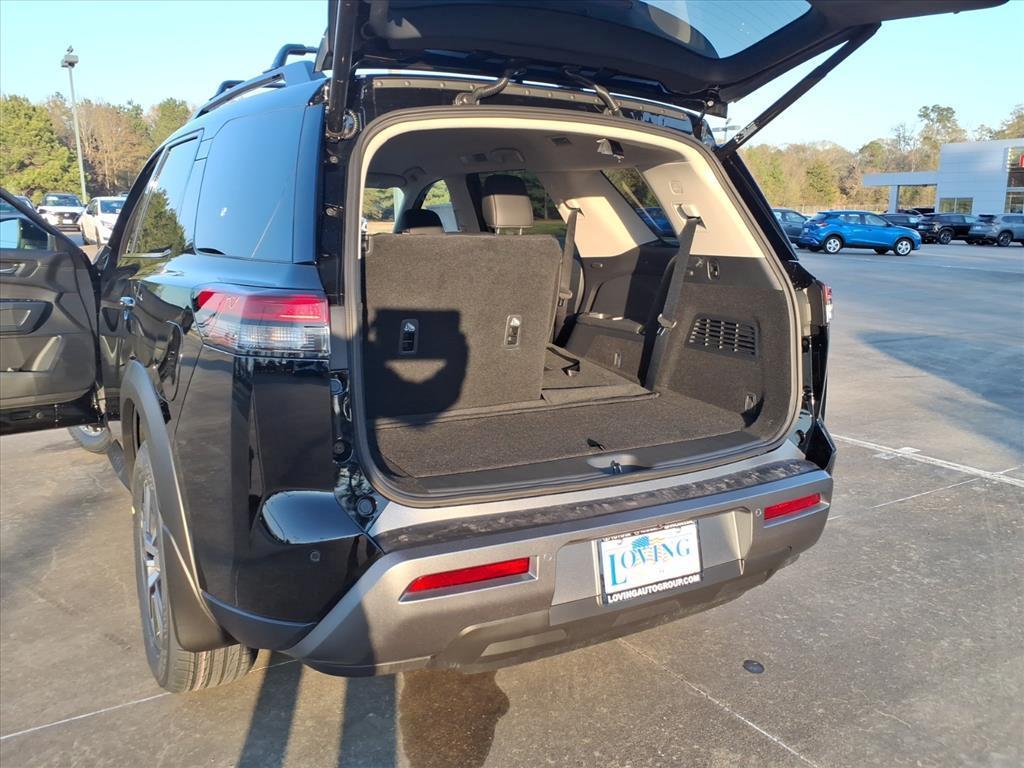 new 2026 Nissan Pathfinder car, priced at $42,622