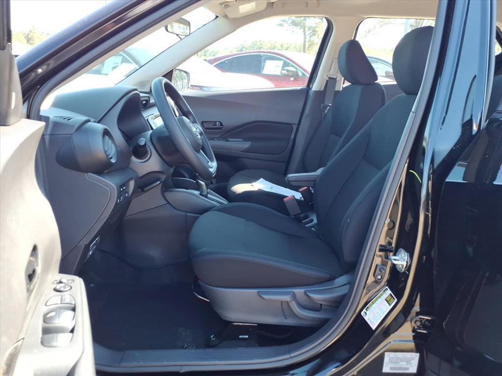 new 2025 Nissan Kicks Play car, priced at $23,865