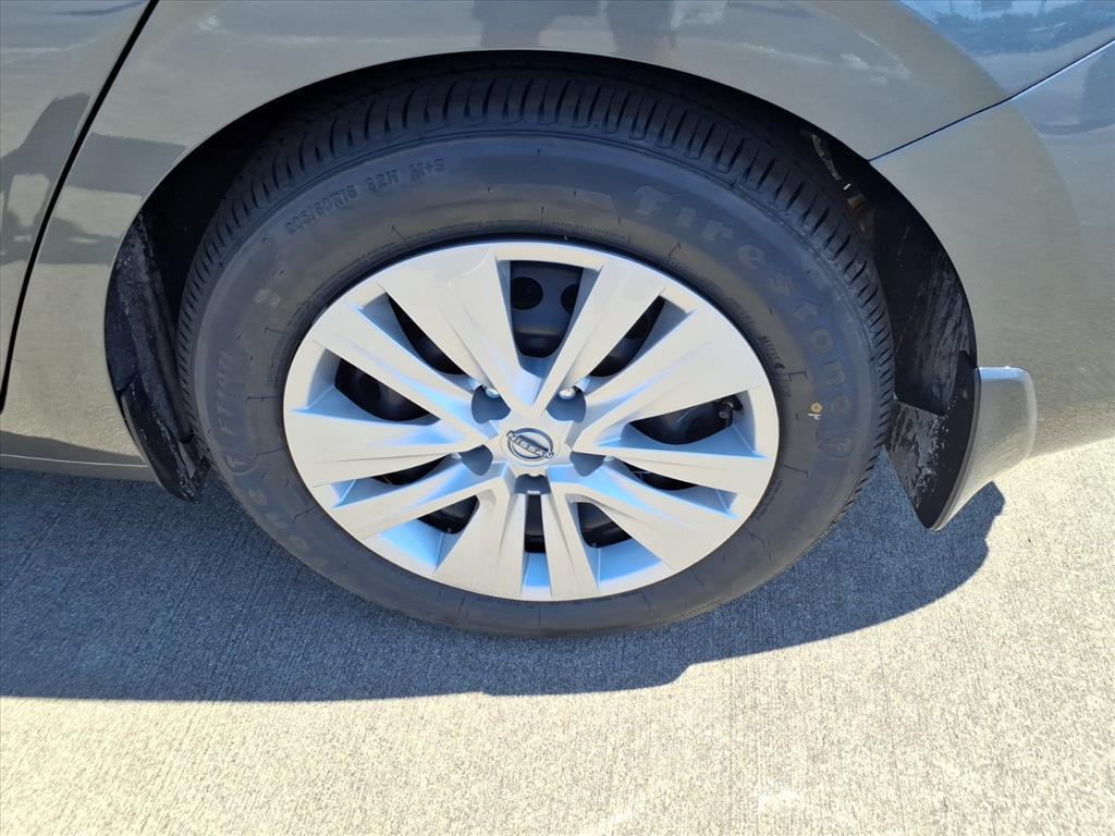 new 2025 Nissan Sentra car, priced at $22,656