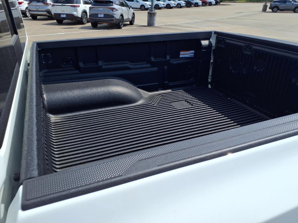 new 2025 Nissan Frontier car, priced at $40,999