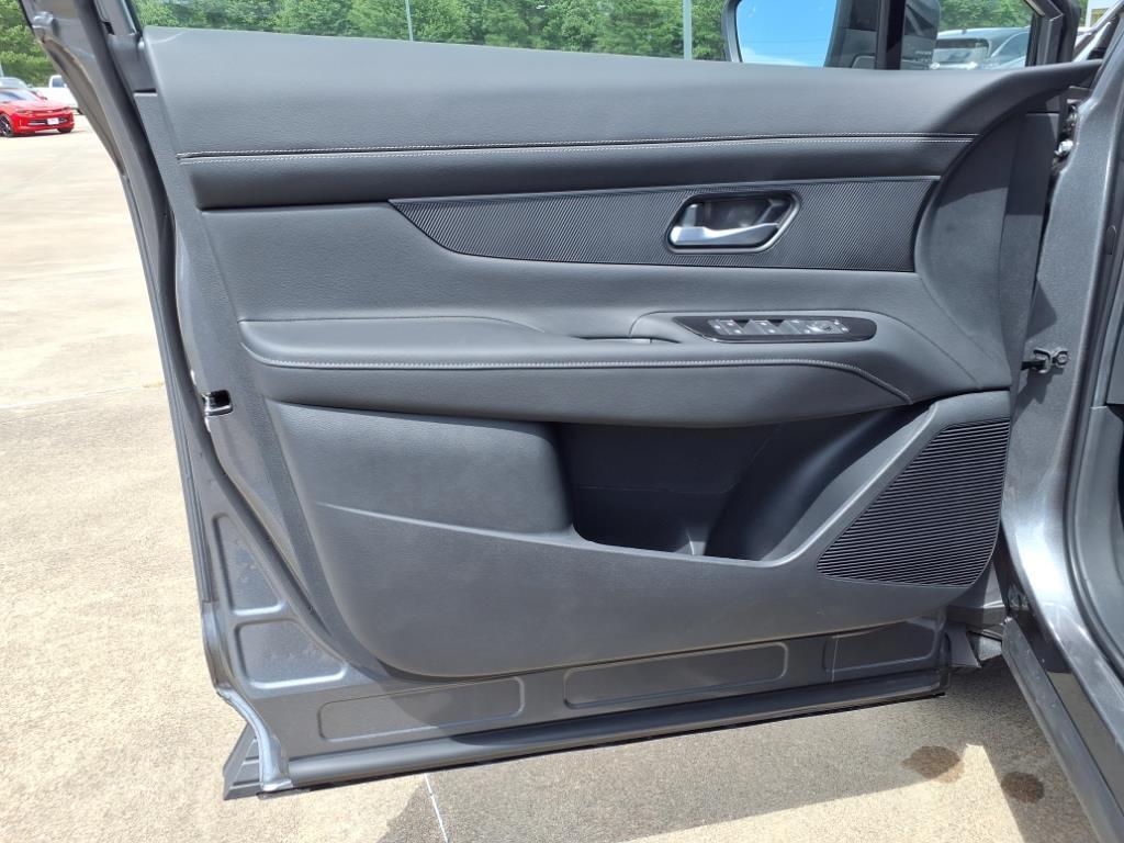 used 2025 Nissan Murano car, priced at $36,995