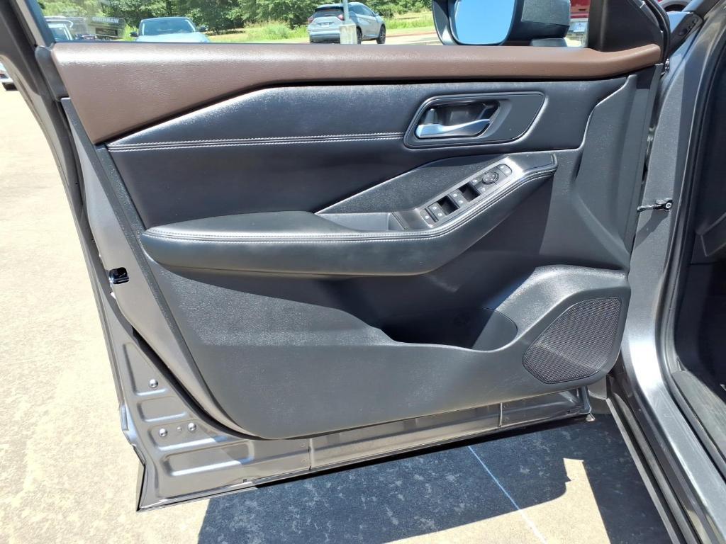 used 2023 Nissan Rogue car, priced at $24,995