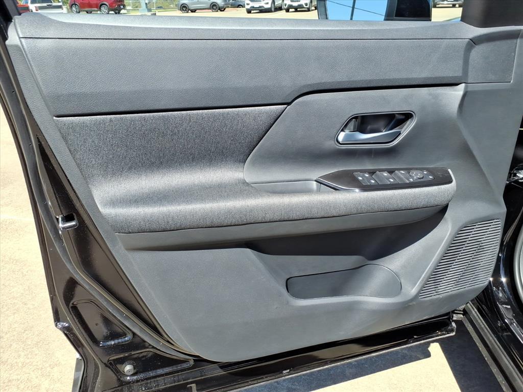 new 2026 Nissan Kicks car, priced at $25,917