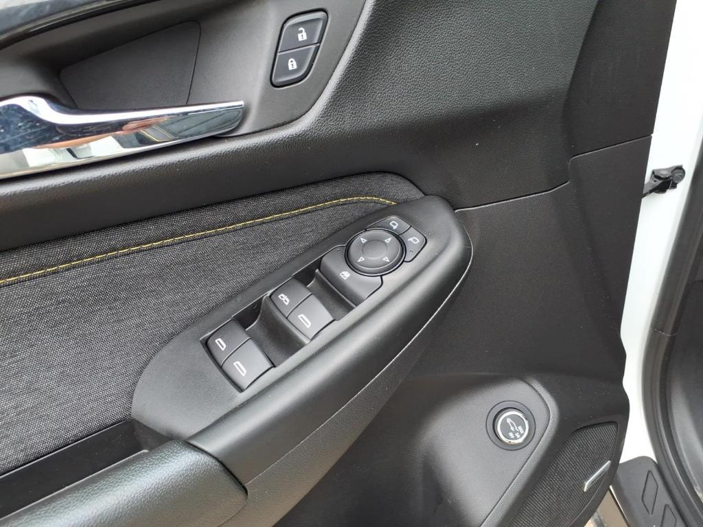 used 2024 Chevrolet TrailBlazer car, priced at $26,995