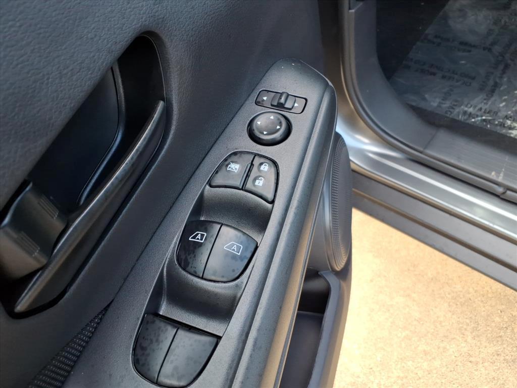 new 2025 Nissan Kicks Play car, priced at $23,865