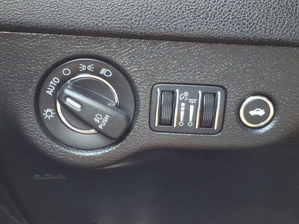 used 2023 Chrysler 300 car, priced at $30,995