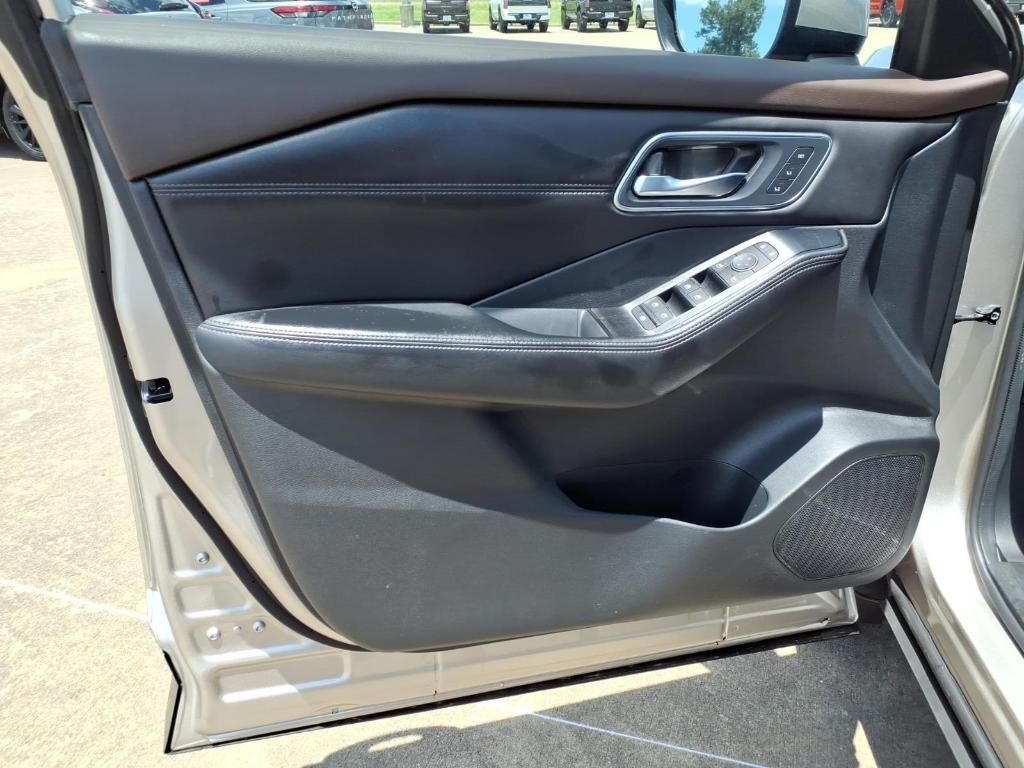 used 2023 Nissan Rogue car, priced at $27,995