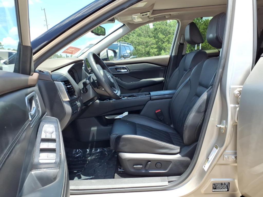 used 2023 Nissan Rogue car, priced at $27,995