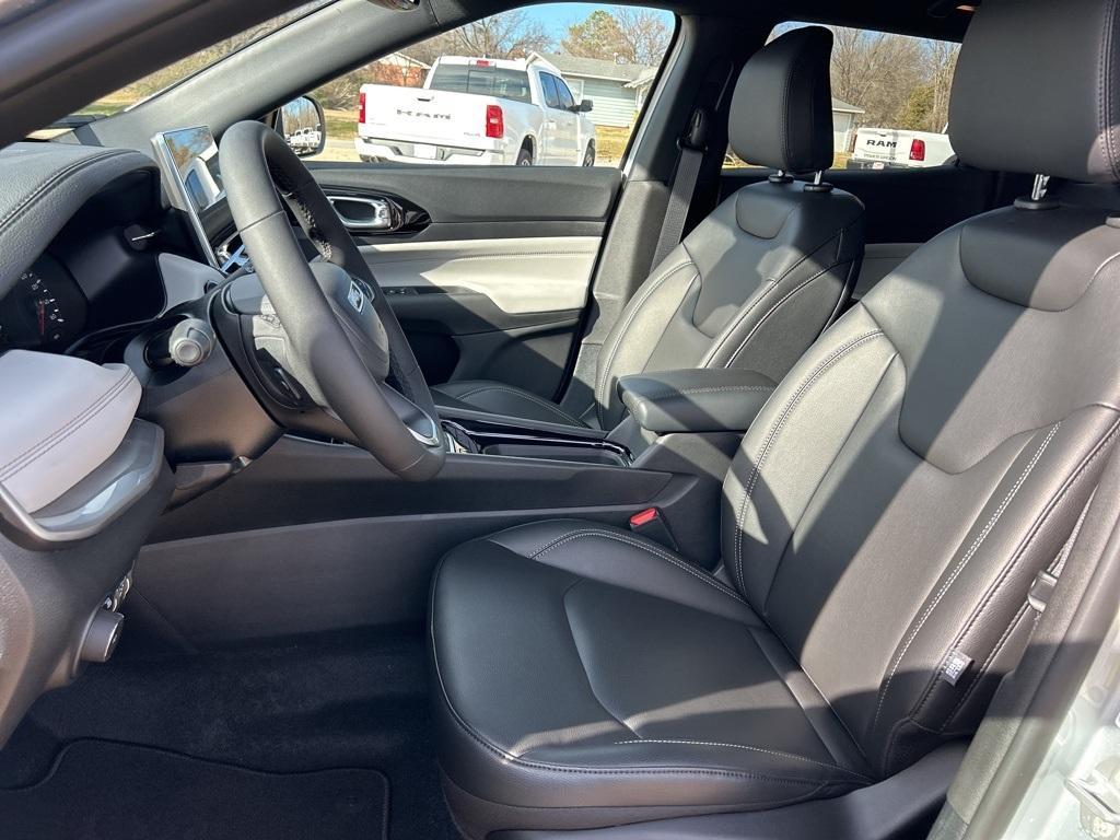 new 2026 Jeep Compass car, priced at $33,770