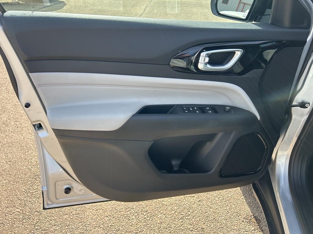 new 2026 Jeep Compass car, priced at $33,770