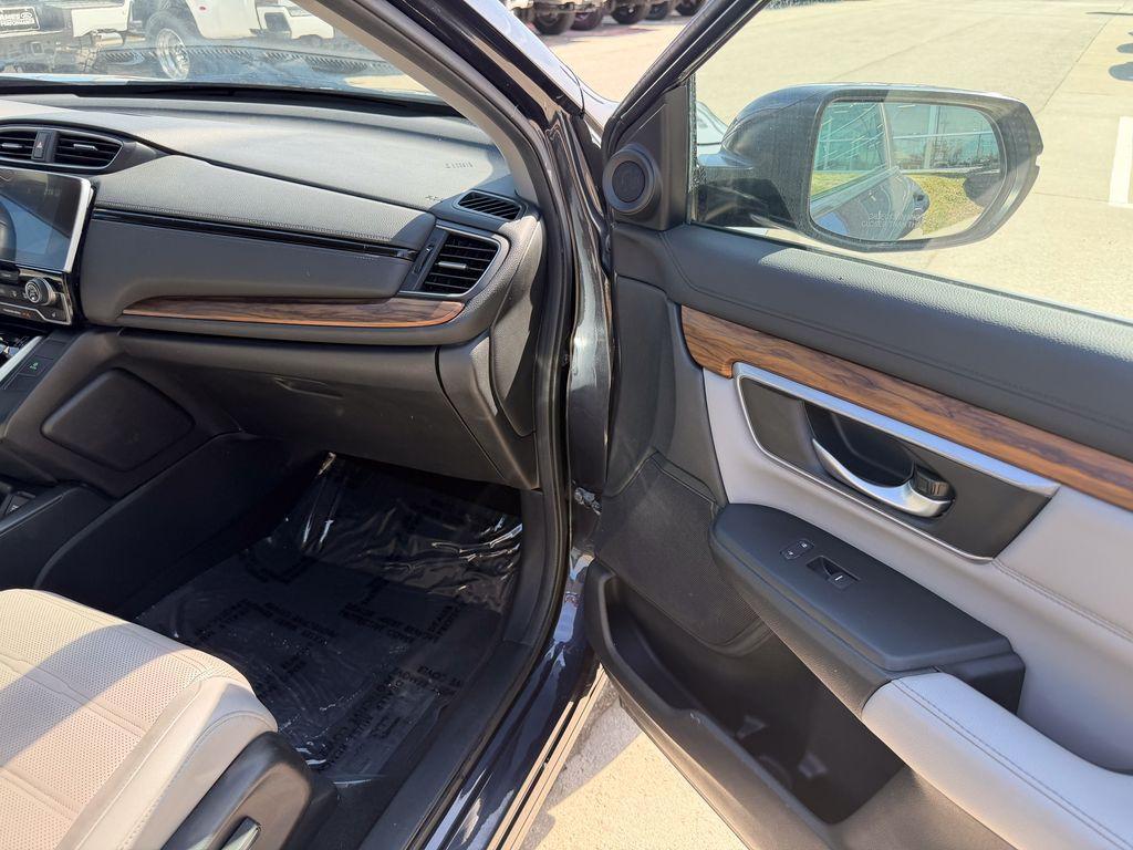 used 2017 Honda CR-V car, priced at $12,724