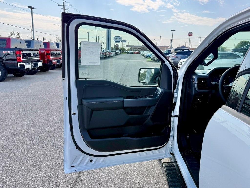 new 2025 Ford F-150 car, priced at $51,668