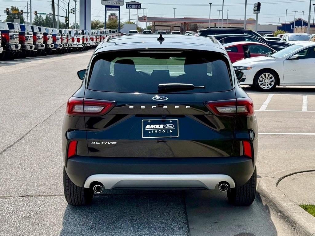 new 2025 Ford Escape car, priced at $25,471