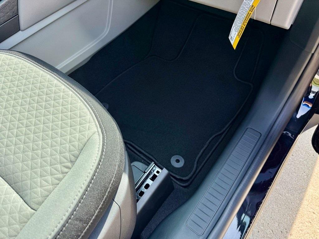 new 2025 Ford Escape car, priced at $25,471