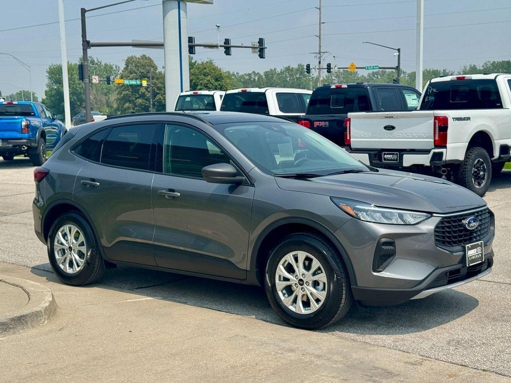 new 2025 Ford Escape car, priced at $25,971