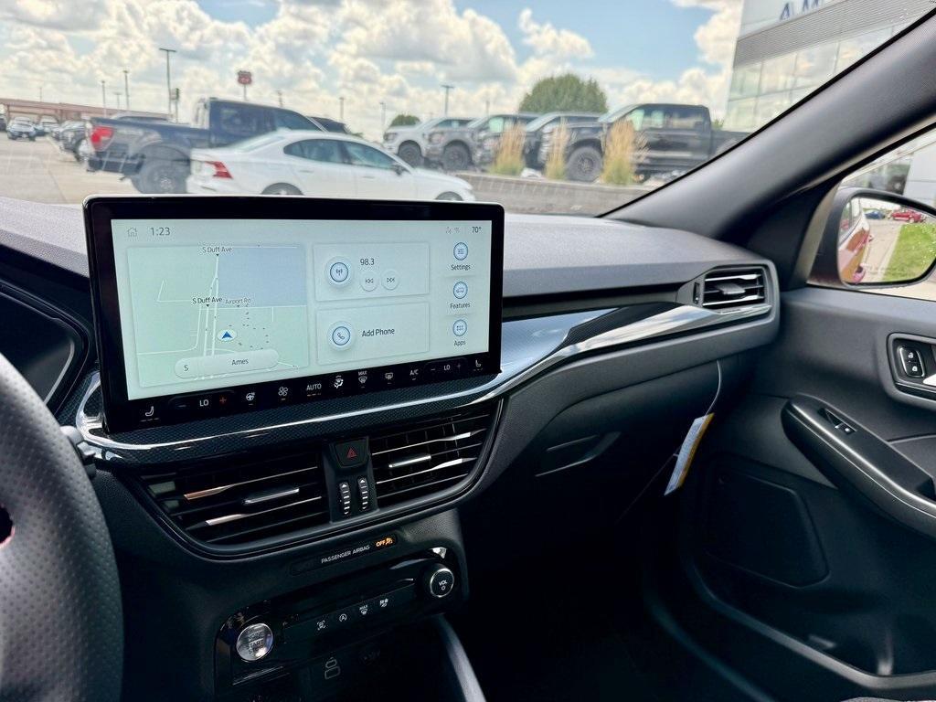 new 2025 Ford Escape car, priced at $30,698