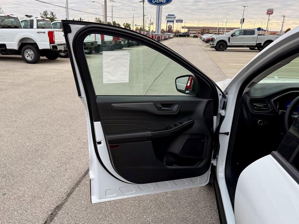 new 2026 Ford Escape car, priced at $29,949