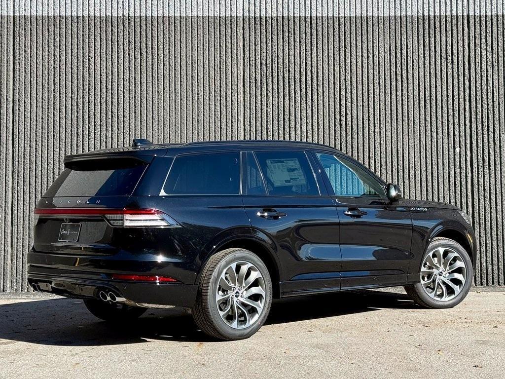 new 2025 Lincoln Aviator car, priced at $58,667