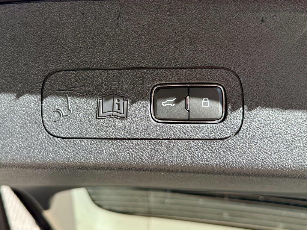 new 2025 Lincoln Aviator car, priced at $58,667