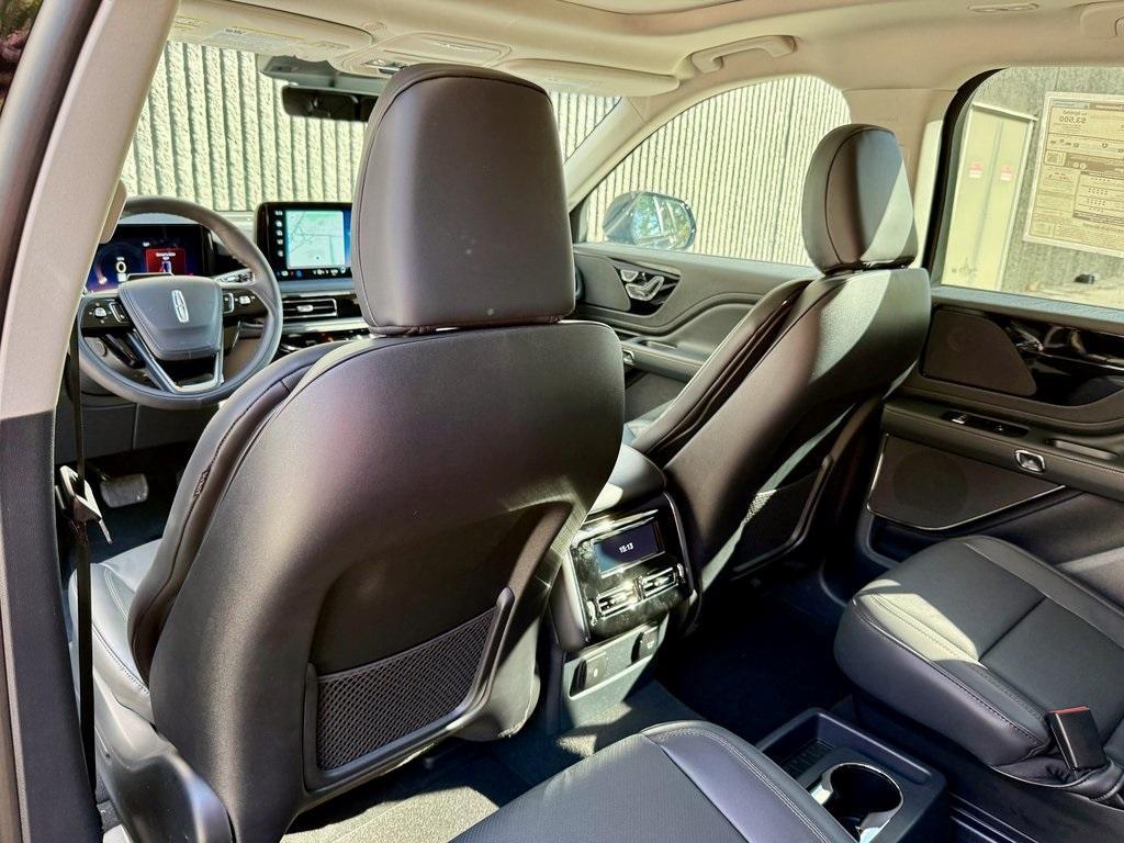 new 2025 Lincoln Aviator car, priced at $58,667