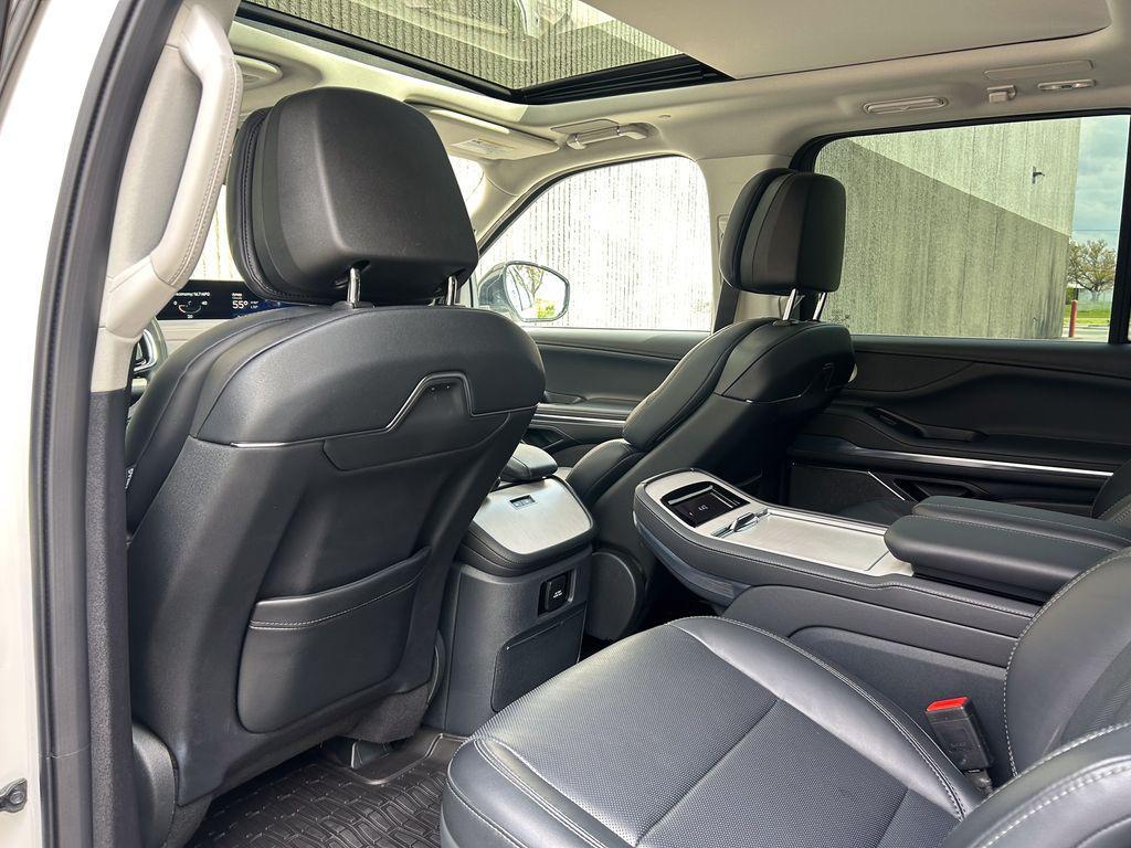 used 2025 Lincoln Navigator L car, priced at $90,236