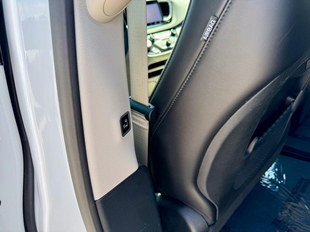 used 2024 Chrysler Pacifica car, priced at $30,648