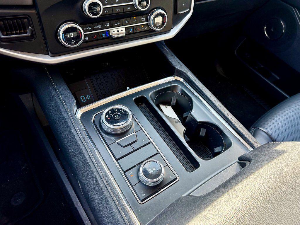 used 2024 Ford Expedition car, priced at $44,968