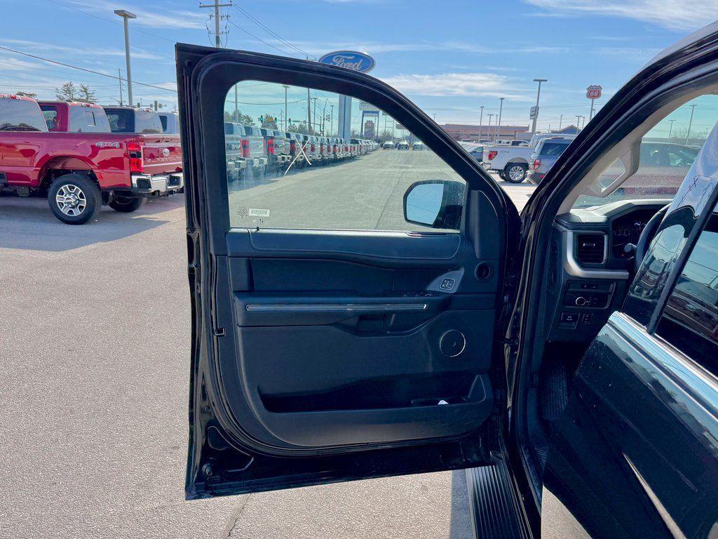 used 2024 Ford Expedition car, priced at $44,968