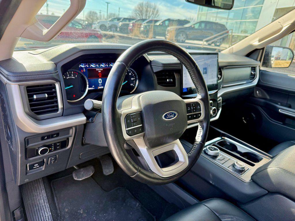 used 2024 Ford Expedition car, priced at $44,968