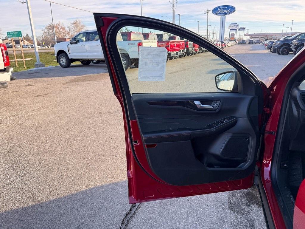 new 2026 Ford Escape car, priced at $35,998