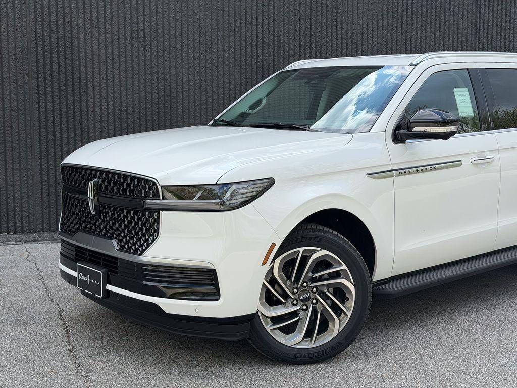 new 2026 Lincoln Navigator car, priced at $90,835