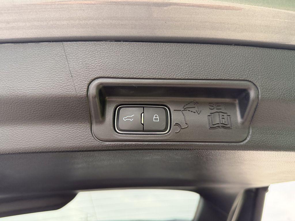 used 2025 Ford Explorer car, priced at $37,733