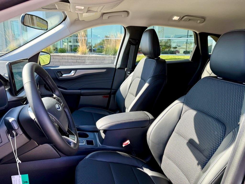 new 2026 Ford Escape car, priced at $31,528