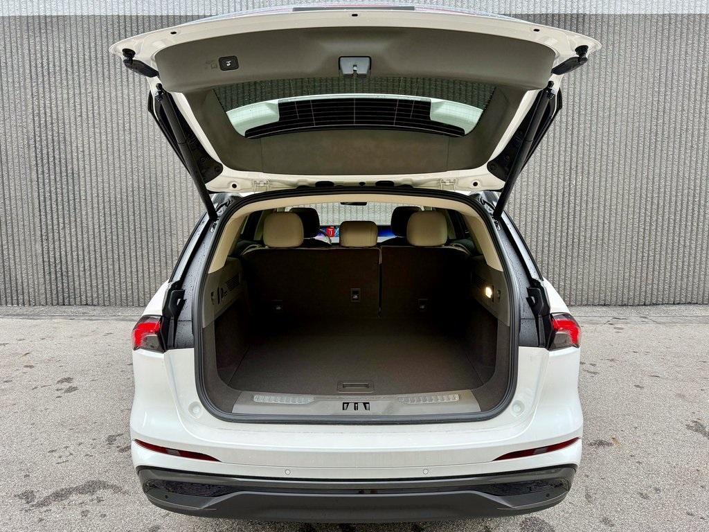 new 2025 Lincoln Nautilus car, priced at $55,318