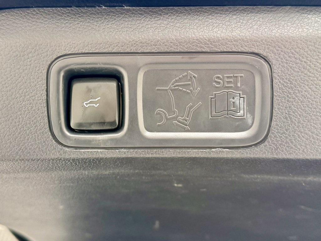 used 2022 Lincoln Navigator L car, priced at $56,928