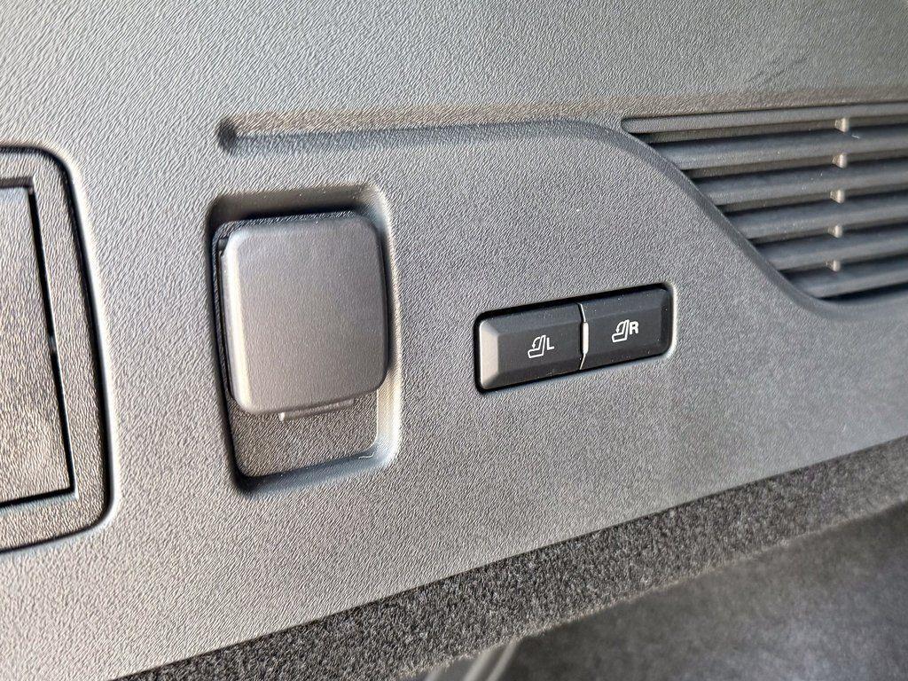 new 2025 Lincoln Nautilus car, priced at $51,998