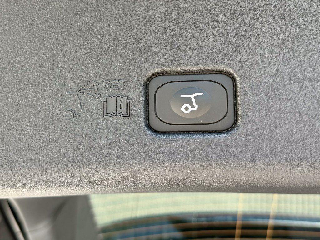 new 2025 Lincoln Nautilus car, priced at $51,998