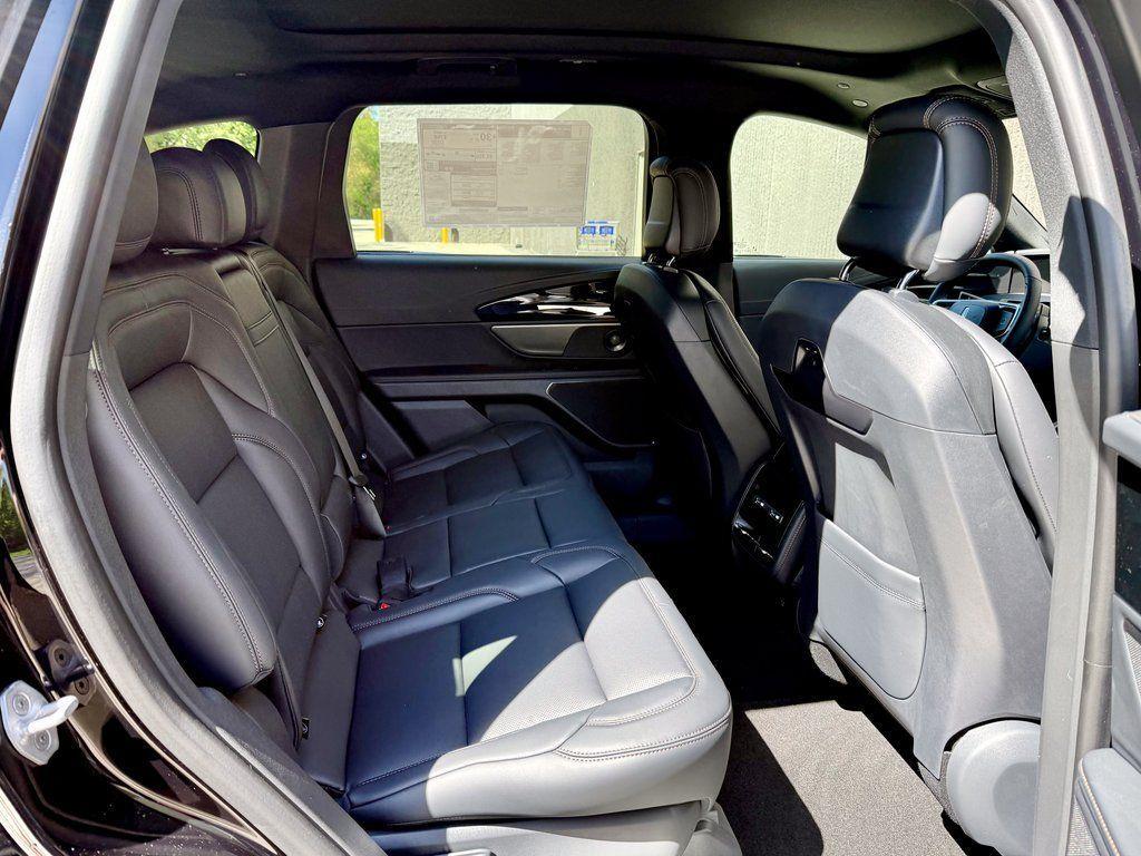 new 2025 Lincoln Nautilus car, priced at $51,998