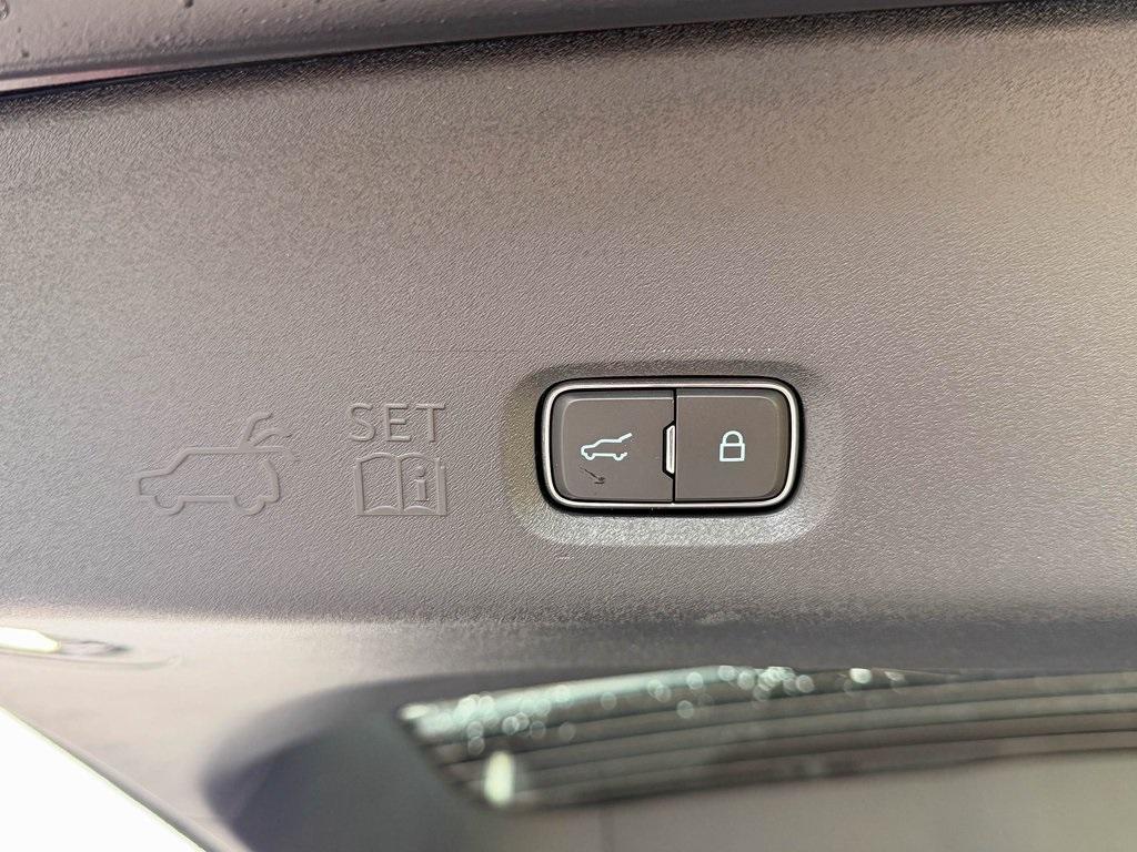 new 2026 Ford Expedition car, priced at $83,959