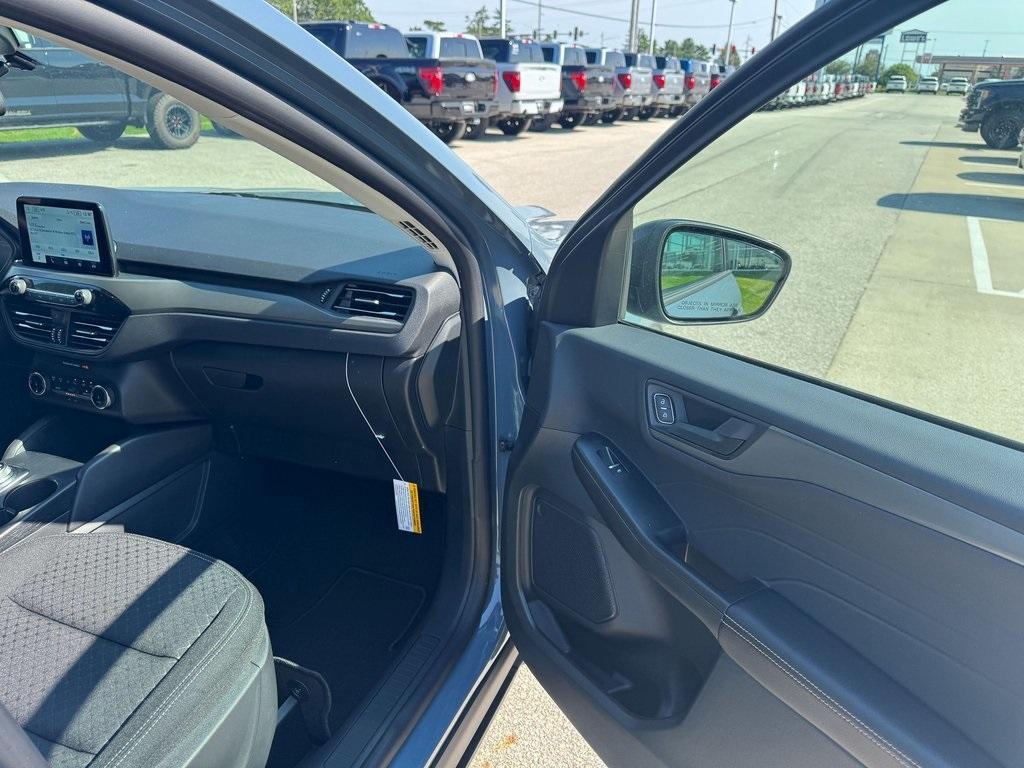 new 2025 Ford Escape car, priced at $25,971