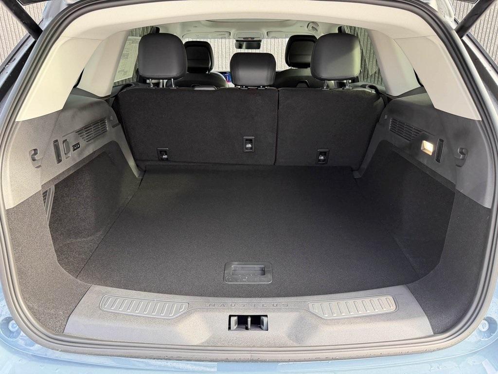 new 2026 Lincoln Nautilus car, priced at $63,738