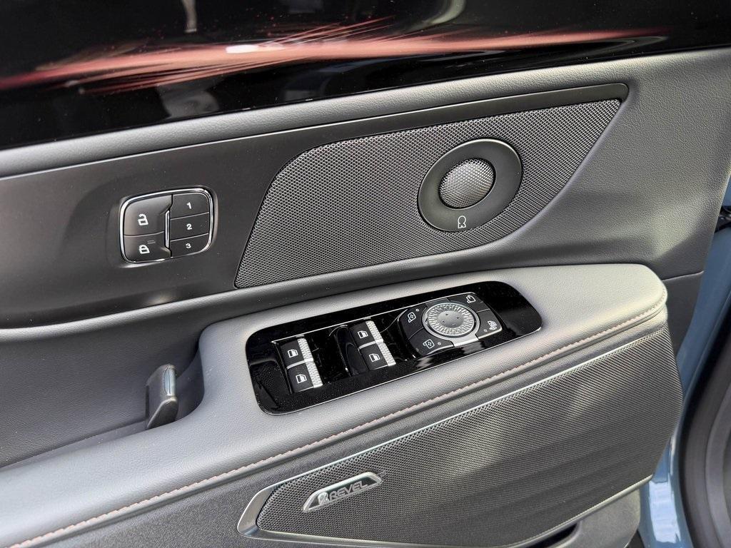 new 2026 Lincoln Nautilus car, priced at $63,738