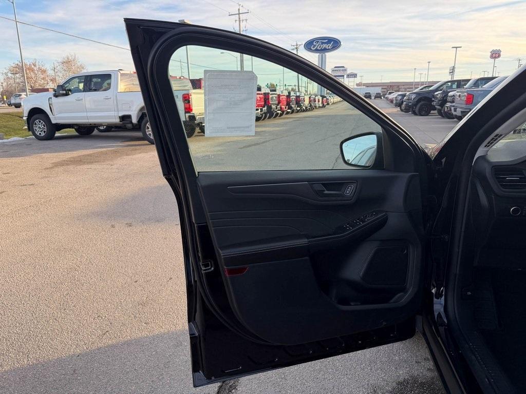 new 2026 Ford Escape car, priced at $28,690