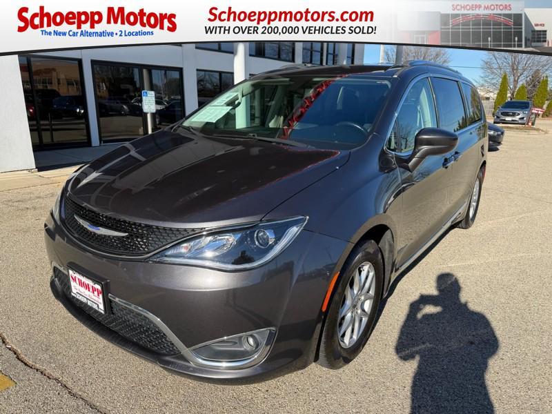 used 2020 Chrysler Pacifica car, priced at $16,993