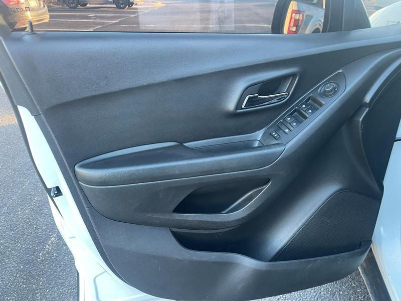 used 2021 Chevrolet Trax car, priced at $14,995