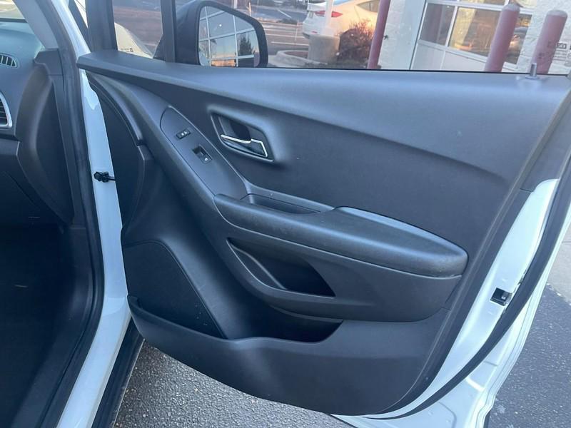 used 2021 Chevrolet Trax car, priced at $14,995