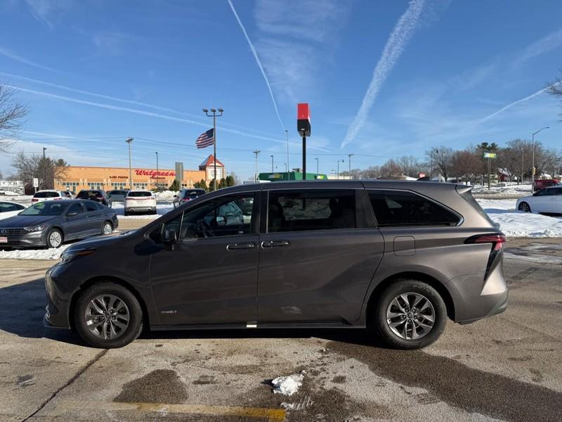 used 2021 Toyota Sienna car, priced at $29,996