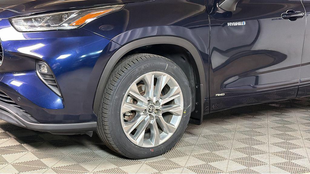 used 2021 Toyota Highlander Hybrid car, priced at $31,497