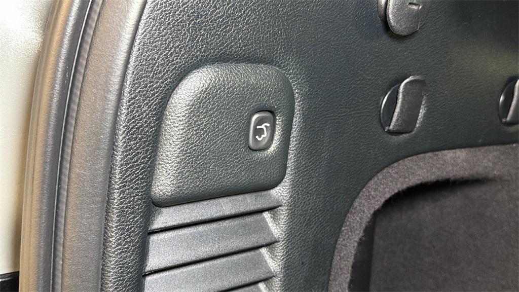 used 2017 Jeep Grand Cherokee car, priced at $16,997